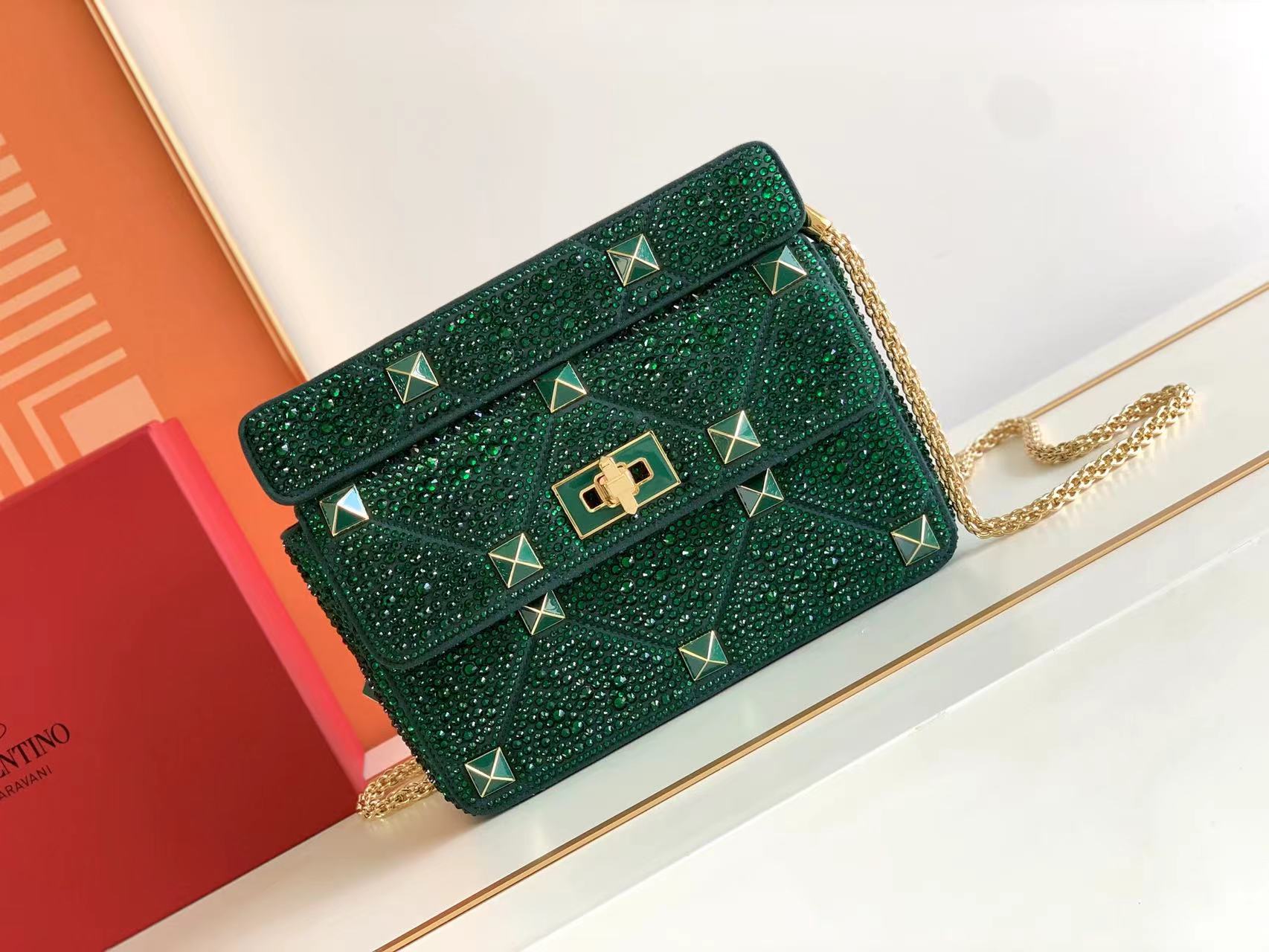 Valentino_Roman_Stud_The